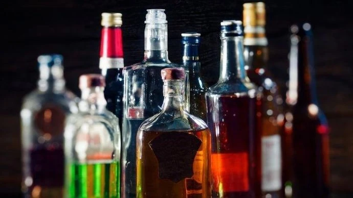 No liquor in Delhi on Dussehra, Diwali as state govt declares dry days - India Today